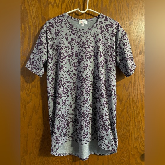 LuLaRoe Women’s Top Size Medium - Picture 1 of 5